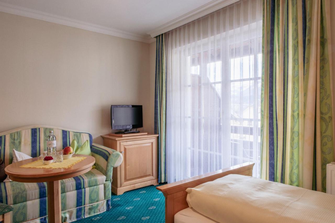 Hotel Weisser Baer Sankt Wolfgang im Salzkammergut Luaran gambar